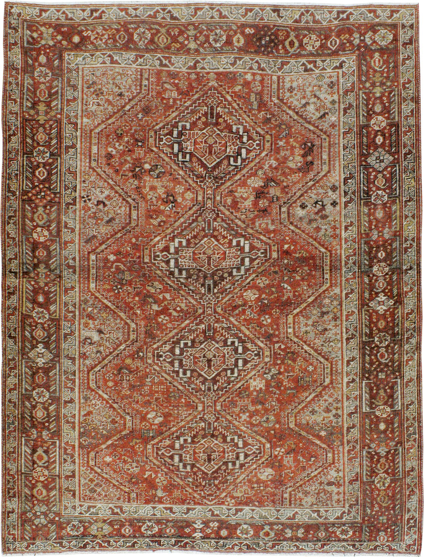 Antique Persian Shiraz Rug, No.23575 - Galerie Shabab