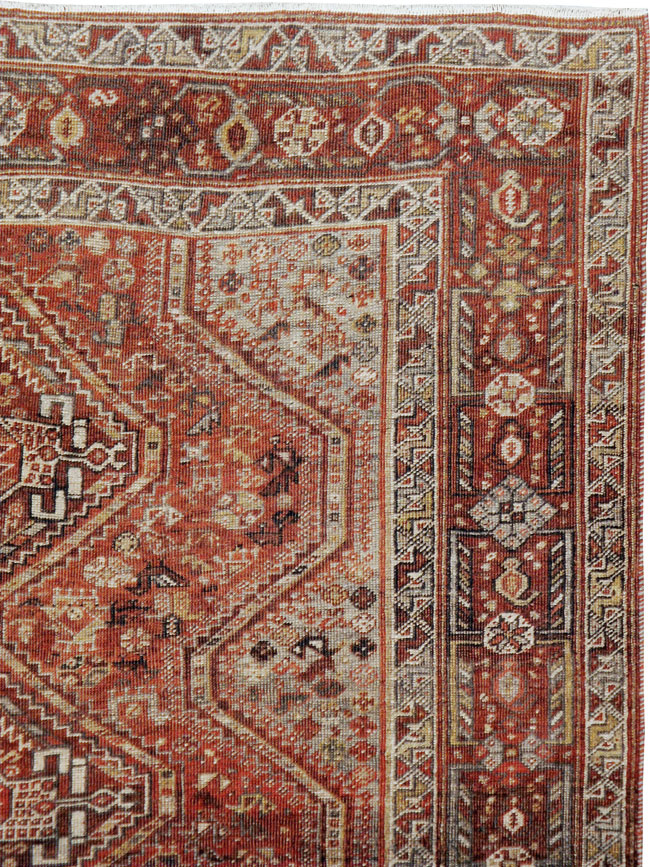 Antique Persian Shiraz Rug, No.23575 - Galerie Shabab