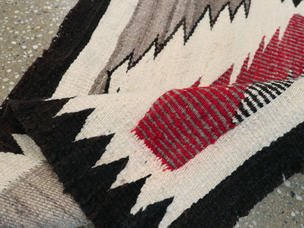 Vintage American Navajo Rug, No.23585 - Galerie Shabab