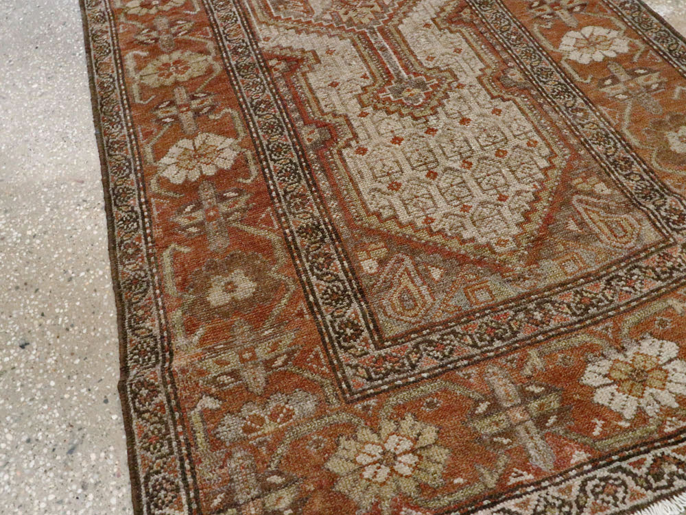 Vintage Persian Malayer Runner, No.23594 - Galerie Shabab