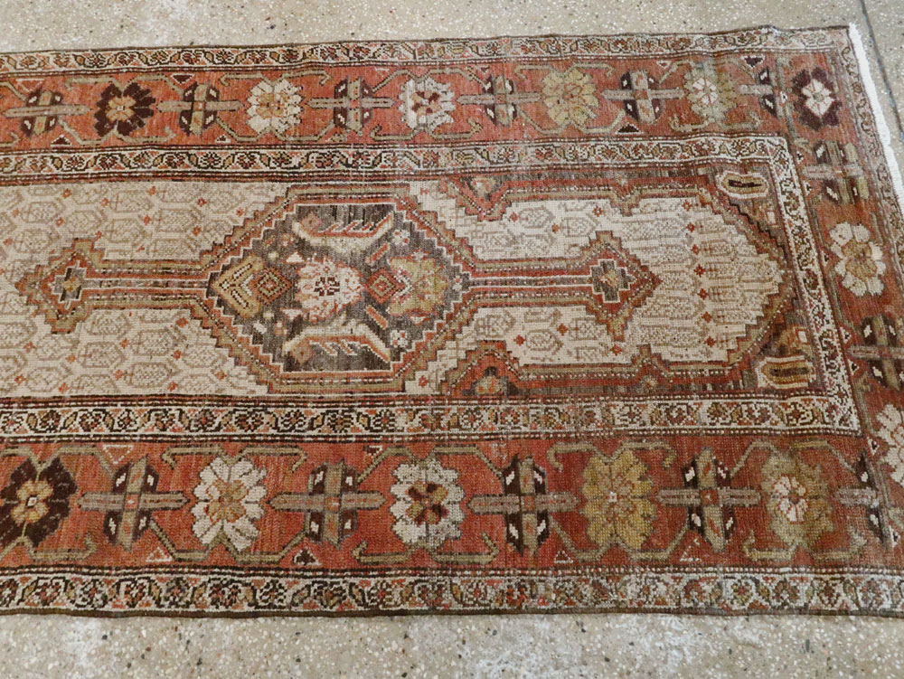 Vintage Persian Malayer Runner, No.23594 - Galerie Shabab
