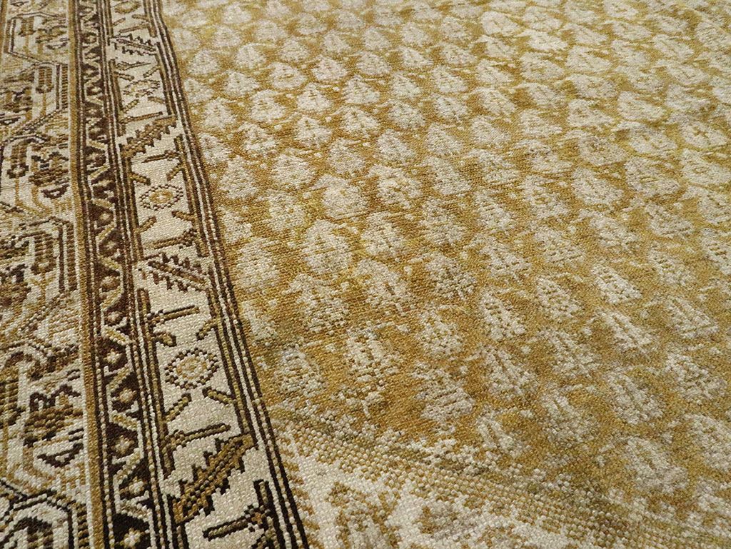 Antique Persian Malayer Gallery Carpet, No.23597 - Galerie Shabab