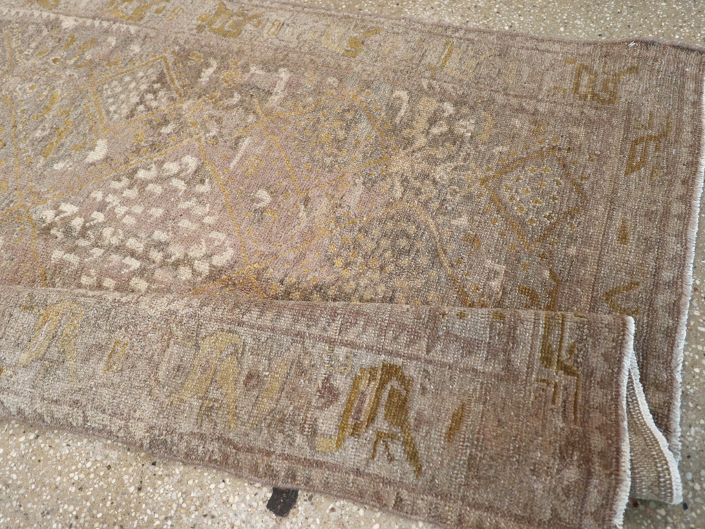 Antique Persian Kurdish Rug, No.23604 - Galerie Shabab