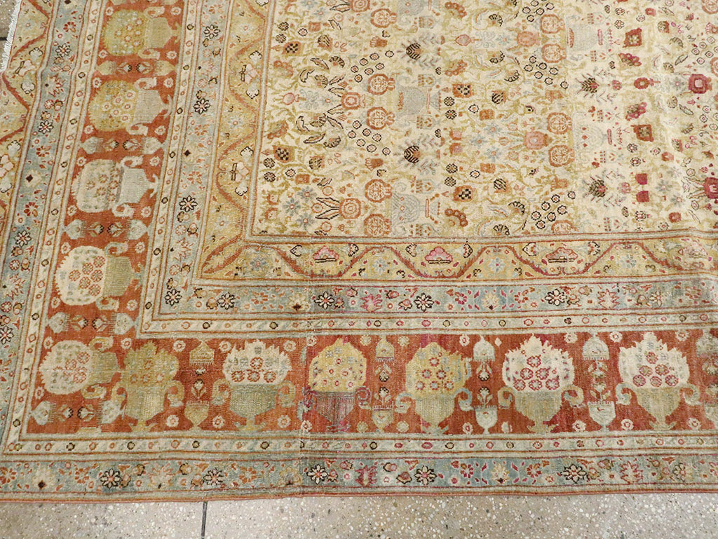 Antique Persian Tabriz Carpet, No.23608 - Galerie Shabab