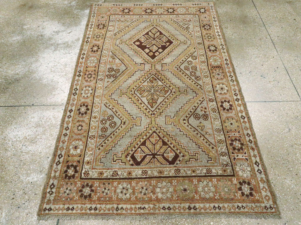 Antique Persian Kurdish Rug, No.23609 - Galerie Shabab