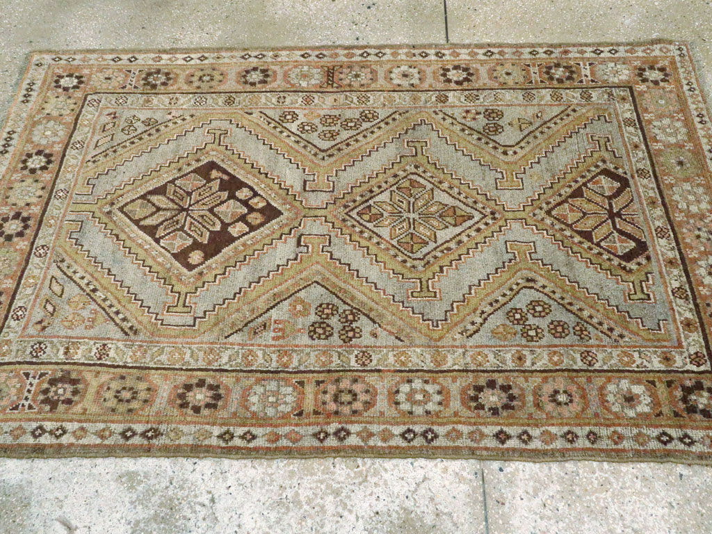 Antique Persian Kurdish Rug, No.23609 - Galerie Shabab