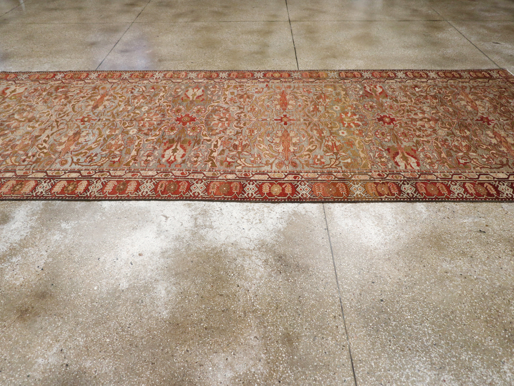 Antique Persian Bakhtiari Gallery Carpet, No.23613 - Galerie Shabab