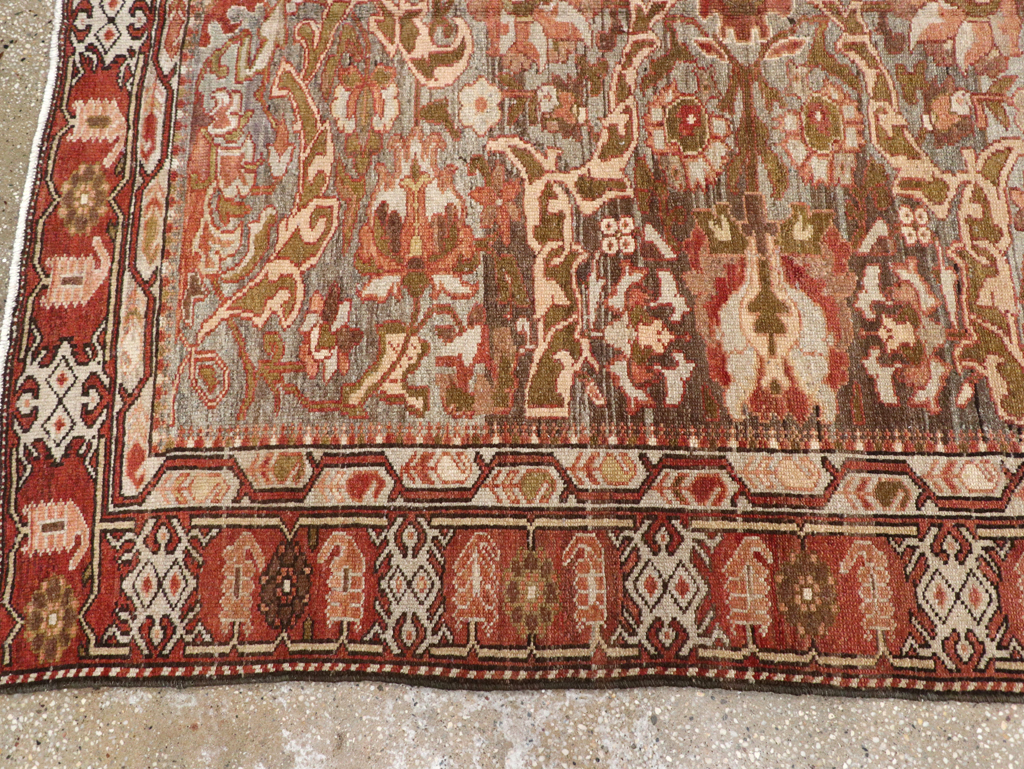 Antique Persian Bakhtiari Gallery Carpet, No.23613 - Galerie Shabab