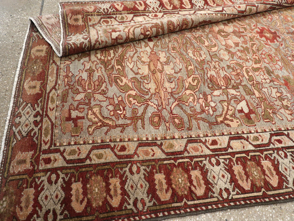 Antique Persian Bakhtiari Gallery Carpet, No.23613 - Galerie Shabab
