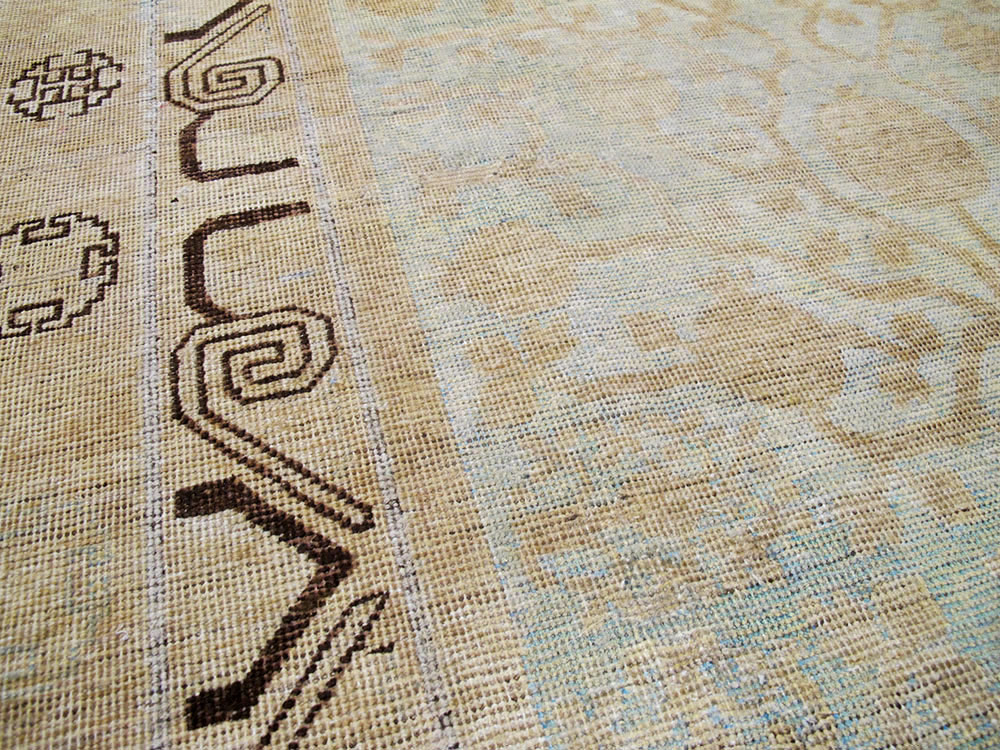 Vintage East Turkestan Khotan Gallery Carpet, No.23621 - Galerie Shabab
