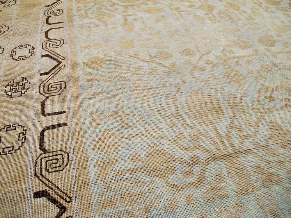 Vintage East Turkestan Khotan Gallery Carpet, No.23621 - Galerie Shabab