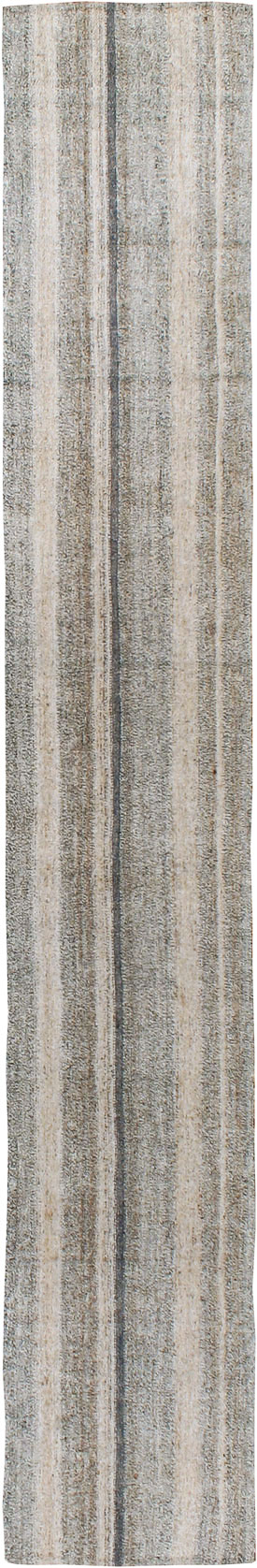 Vintage Turkish Kilim runner, No.23645 - Galerie Shabab