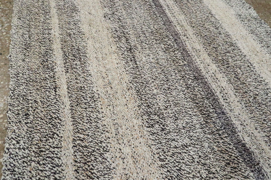 Vintage Turkish Kilim runner, No.23645 - Galerie Shabab