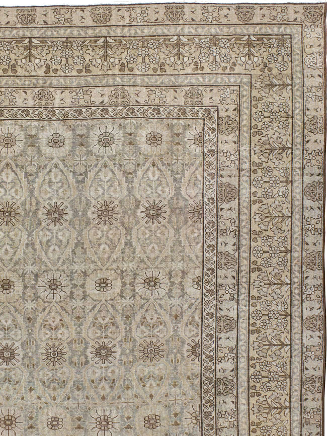 Antique Persian Tabriz Carpet, No.23647 - Galerie Shabab
