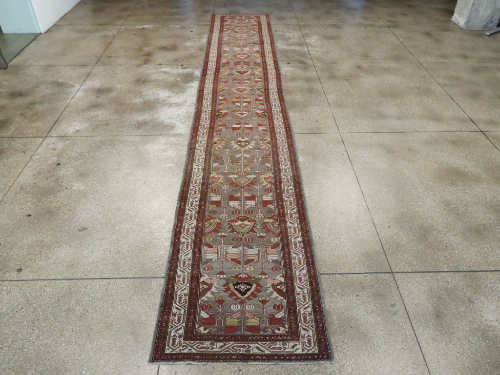 Vintage Persian Malayer Runner, No.23648 - Galerie Shabab