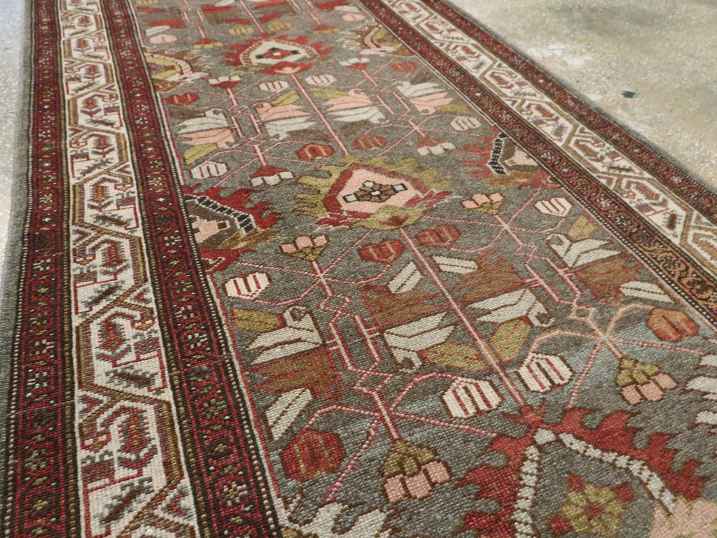 Vintage Persian Malayer Runner, No.23648 - Galerie Shabab