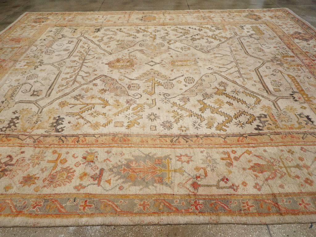 Antique Turkish Oushak Carpet, No.23653 - Galerie Shabab