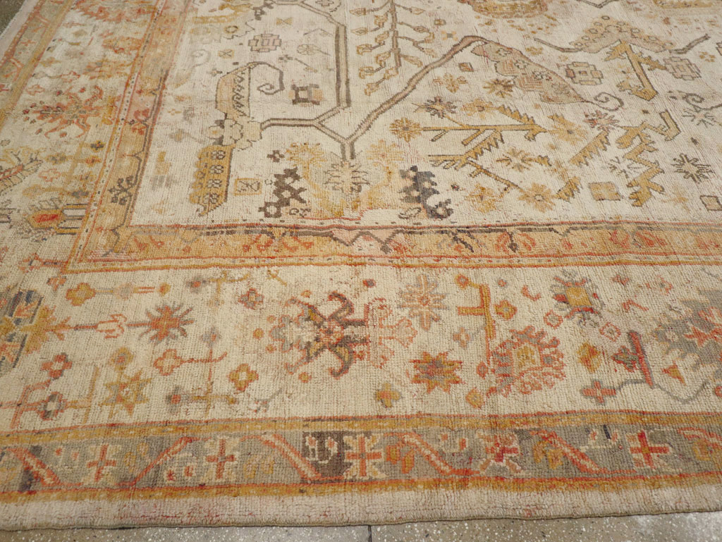 Antique Turkish Oushak Carpet, No.23653 - Galerie Shabab
