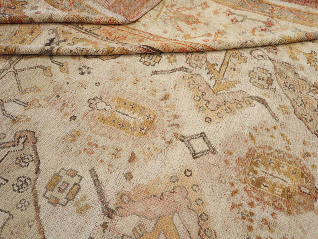 Antique Turkish Oushak Carpet, No.23653 - Galerie Shabab