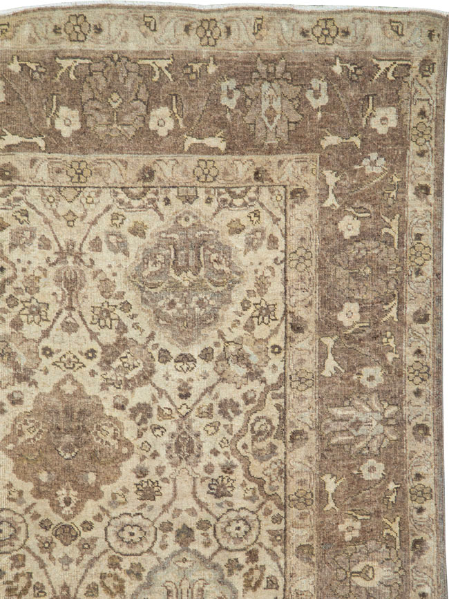 Antique Persian Tabriz Rug, No.23654 - Galerie Shabab