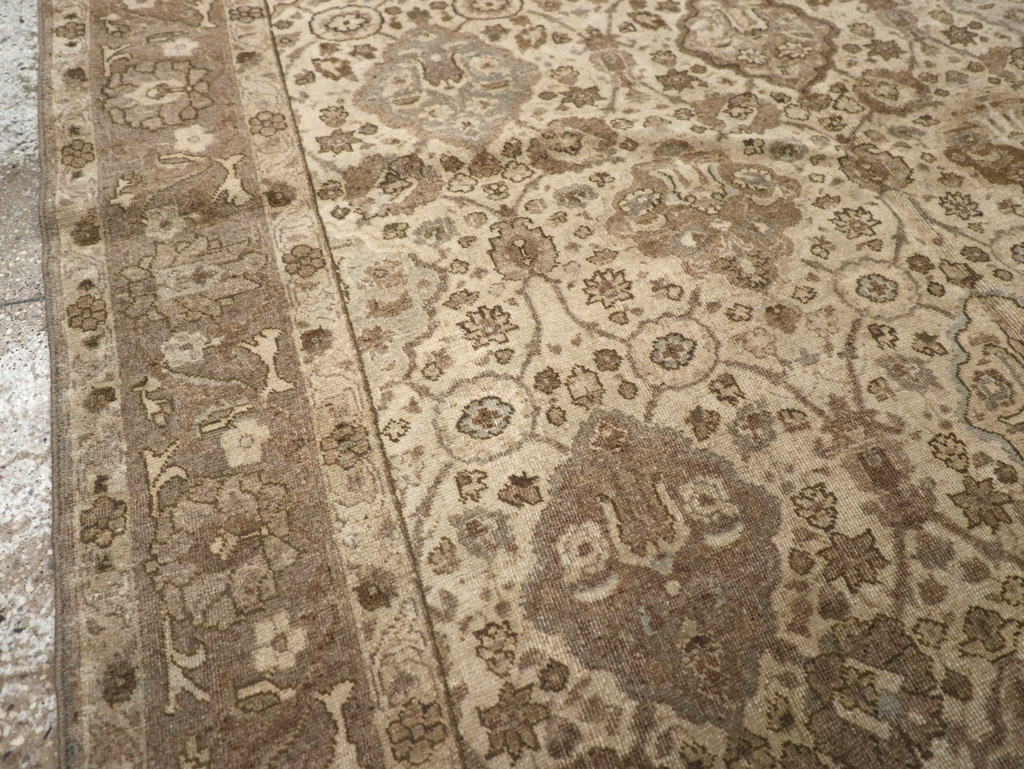 Antique Persian Tabriz Rug, No.23654 - Galerie Shabab