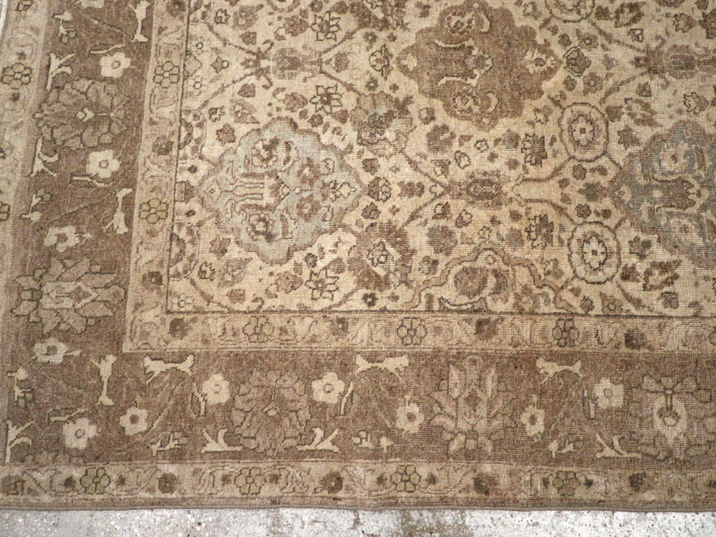 Antique Persian Tabriz Rug, No.23654 - Galerie Shabab