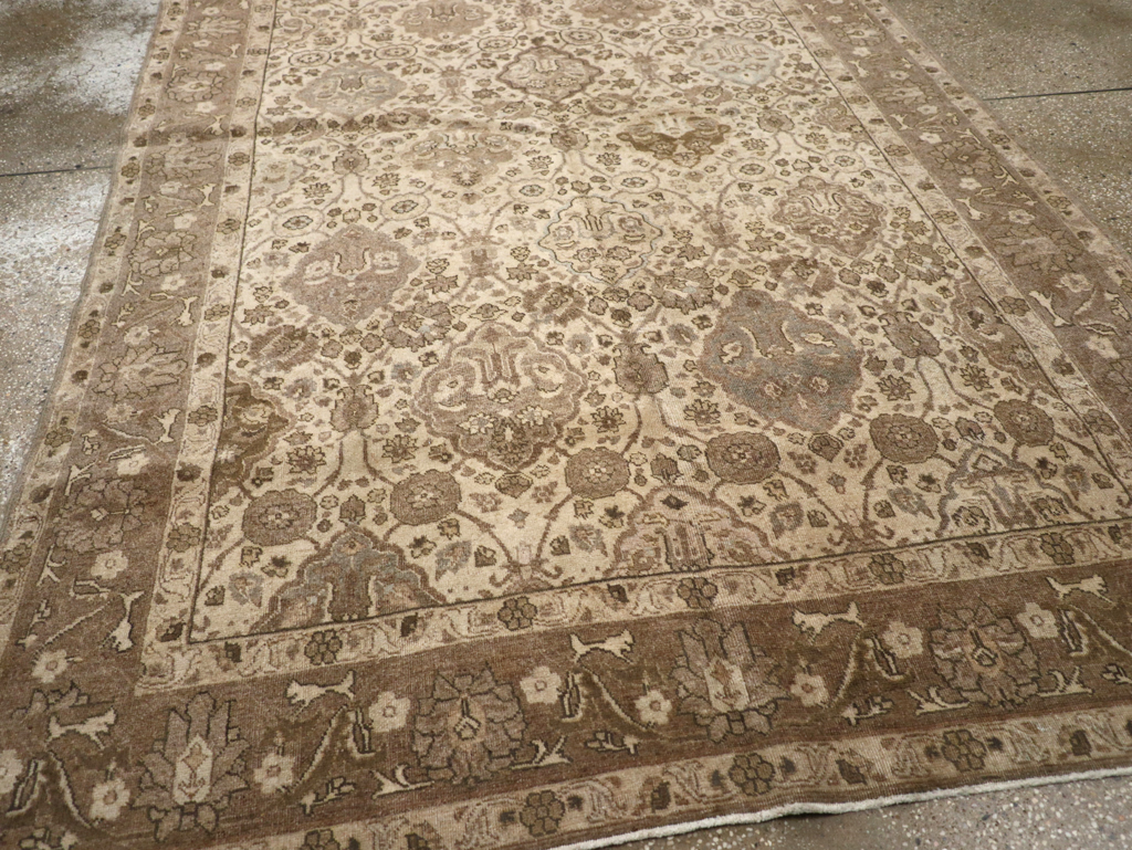 Antique Persian Tabriz Rug, No.23654 - Galerie Shabab