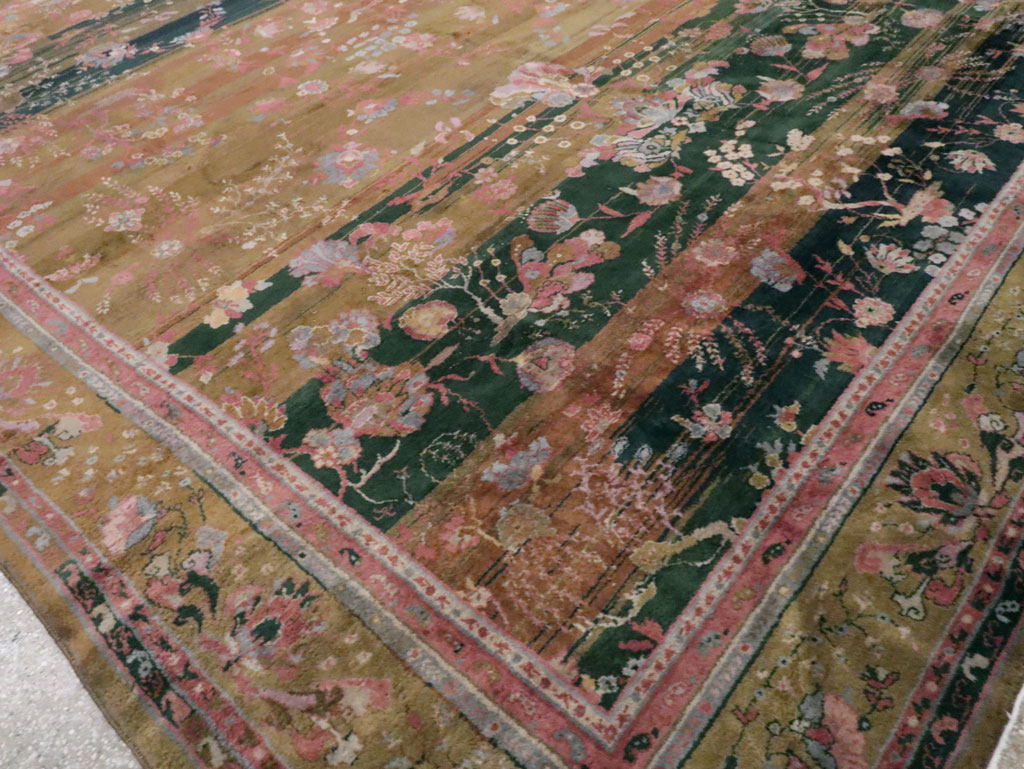 Antique Indian Lahore Rug, No.23661 - Galerie Shabab