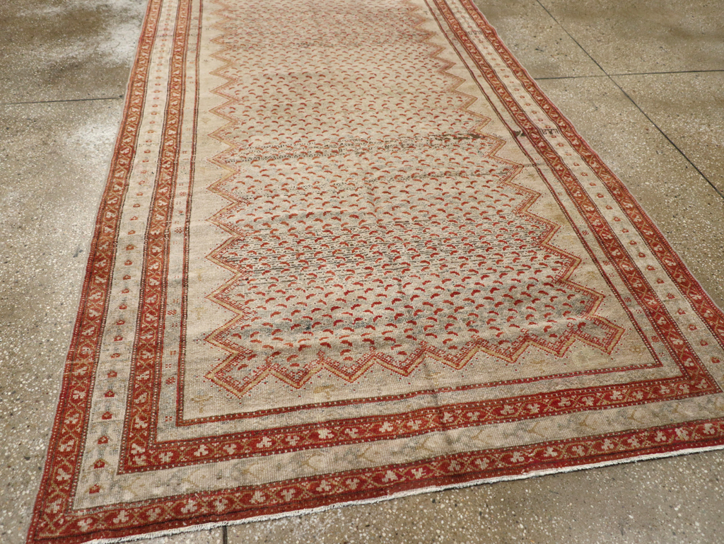 Antique Persian Malayer Gallery Rug, No.23669 - Galerie Shabab