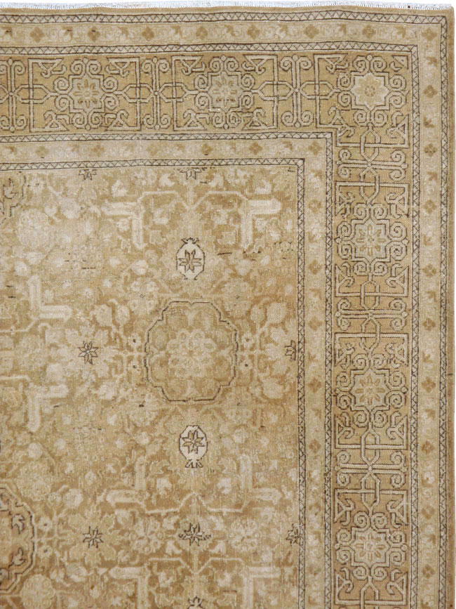 Antique Persian Tabriz Rug, No.23671 - Galerie Shabab