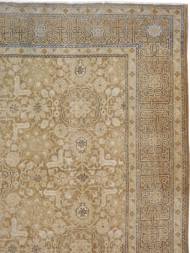 Antique Persian Tabriz Rug, No.23671 - Galerie Shabab