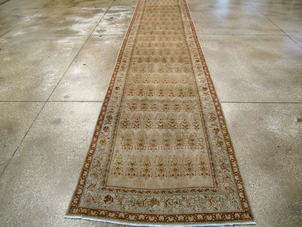 Vintage Persian Malayer Runner, No.23677 - Galerie Shabab