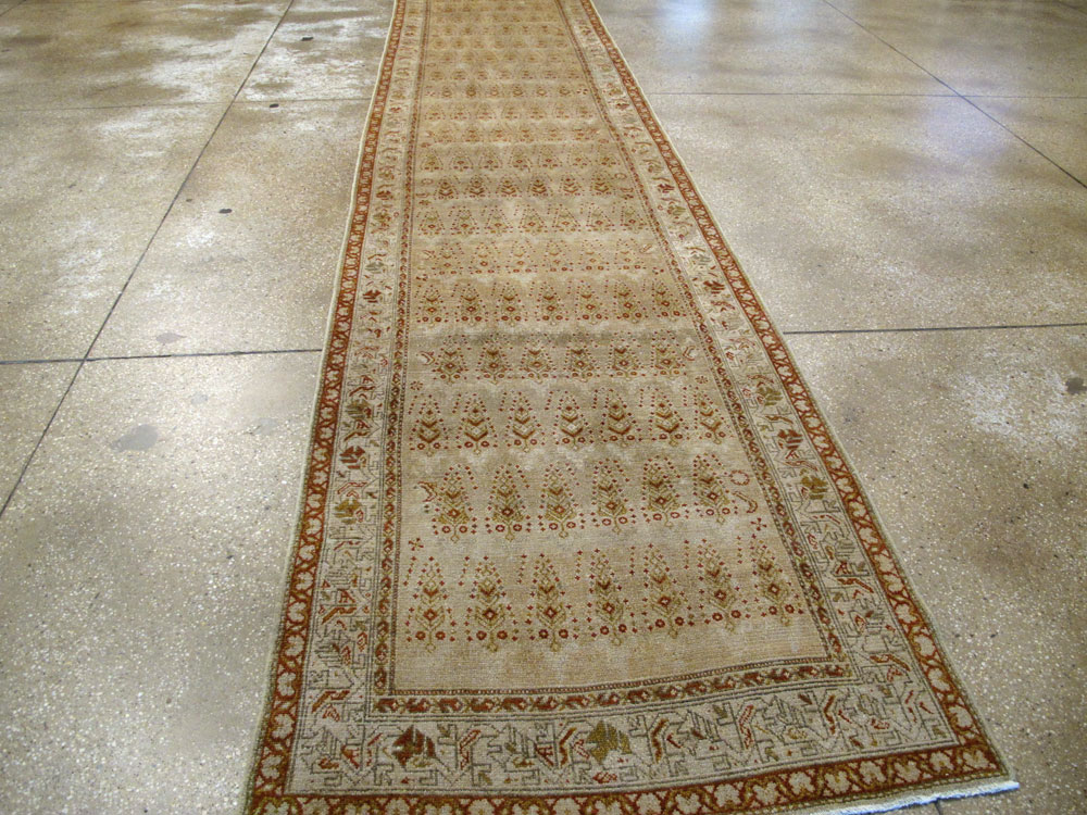 Vintage Persian Malayer Runner, No.23677 - Galerie Shabab