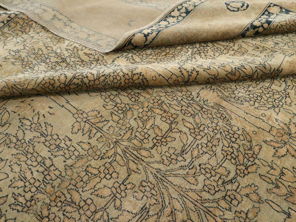 Antique Indian Lahore Carpet, No.23679 - Galerie Shabab