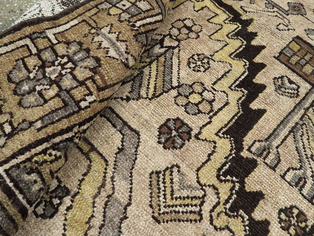 Antique Persian Malayer Rug, No.23682 - Galerie Shabab