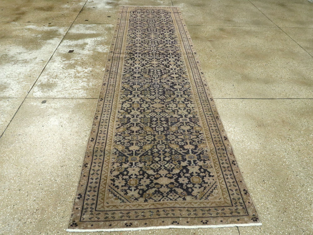 Vintage Persian Malayer Runner, No.23686 - Galerie Shabab