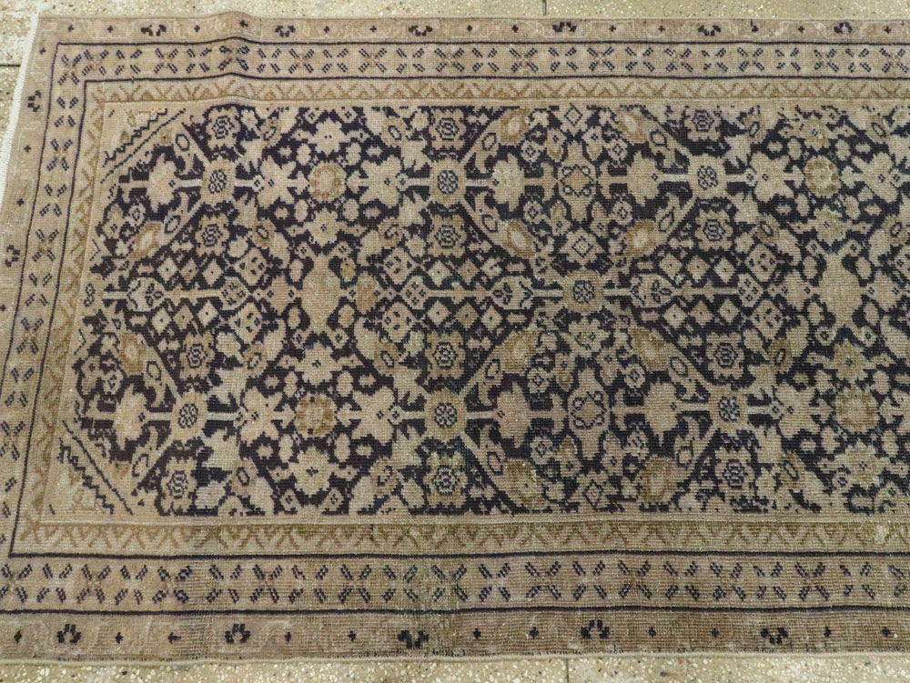 Vintage Persian Malayer Runner, No.23686 - Galerie Shabab