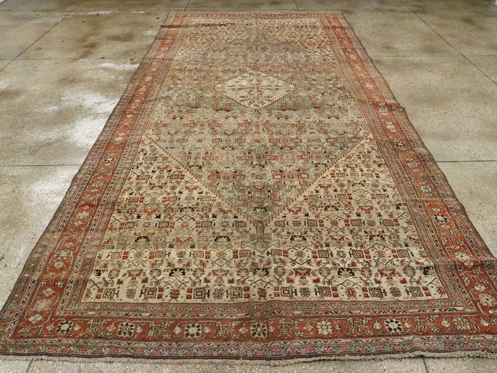 Antique Persian Bidjar Carpet, No.23701 - Galerie Shabab
