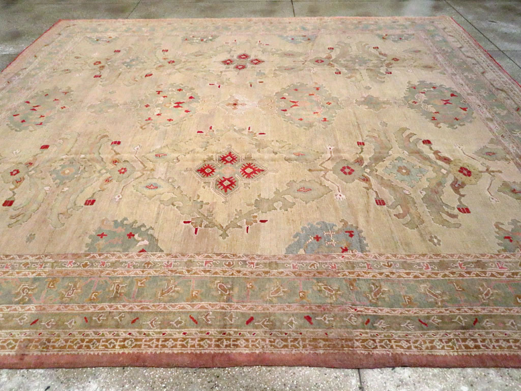 Antique Turkish Oushak Carpet, No.23706 - Galerie Shabab