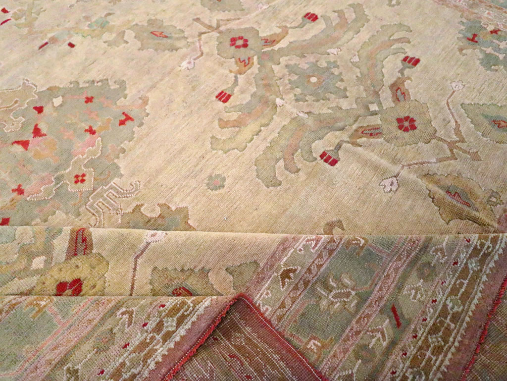 Antique Turkish Oushak Carpet, No.23706 - Galerie Shabab