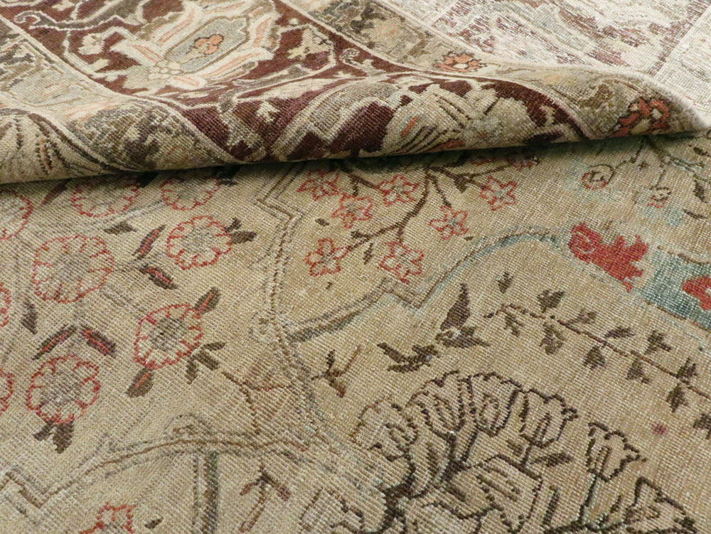 Antique Persian Tabriz Carpet, No.23715 - Galerie Shabab