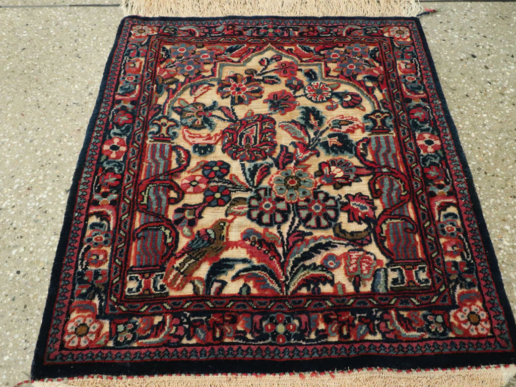 Vintage Persian Kashan Square Rug, No.23720 - Galerie Shabab