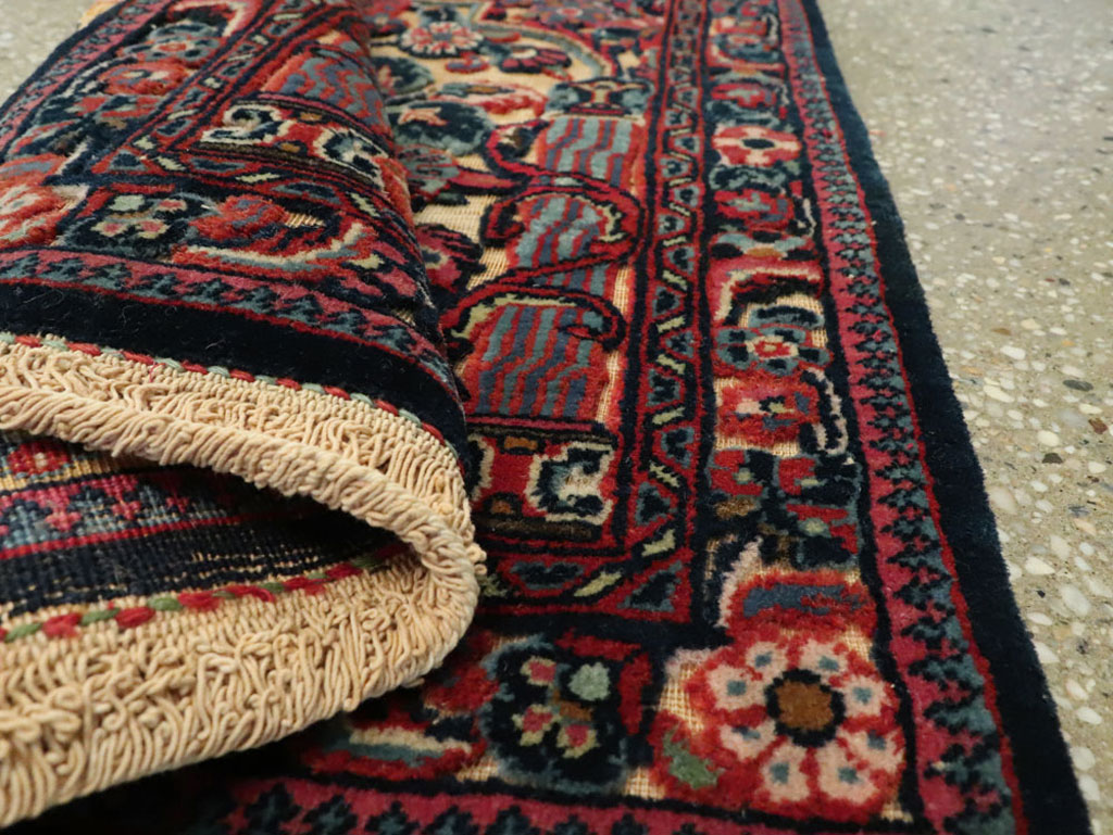 Vintage Persian Kashan Square Rug, No.23720 - Galerie Shabab