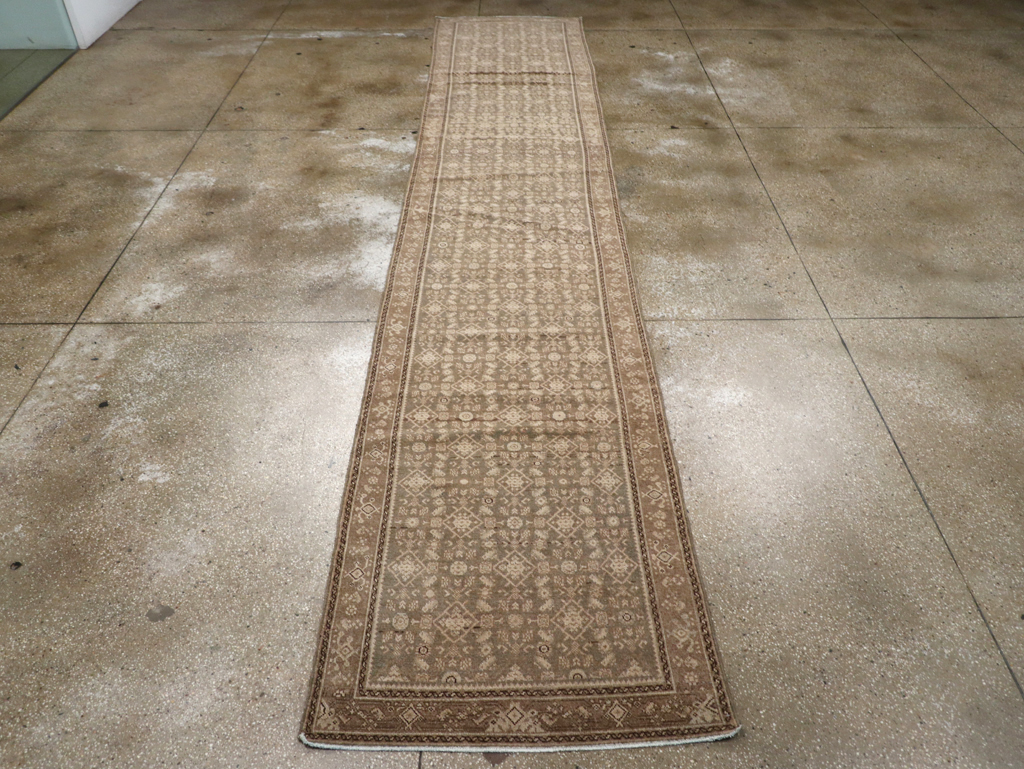 Vintage Persian Malayer Runner, No.23734 - Galerie Shabab