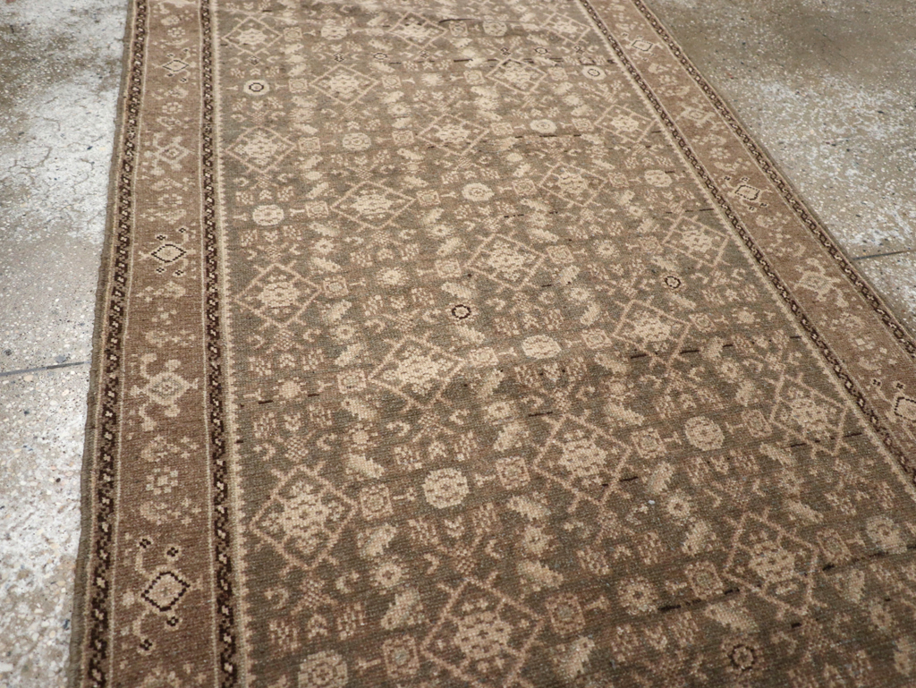 Vintage Persian Malayer Runner, No.23734 - Galerie Shabab