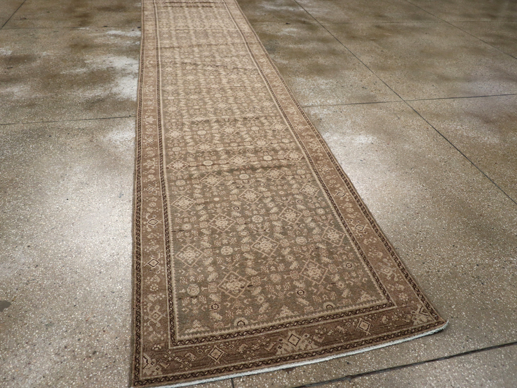 Vintage Persian Malayer Runner, No.23734 - Galerie Shabab