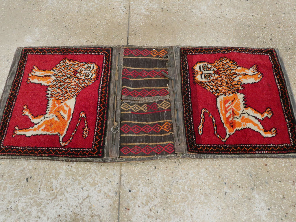 Vintage Persian Gabbeh Pictorial Saddlebag (Khorjin), No.23755 - Galerie Shabab