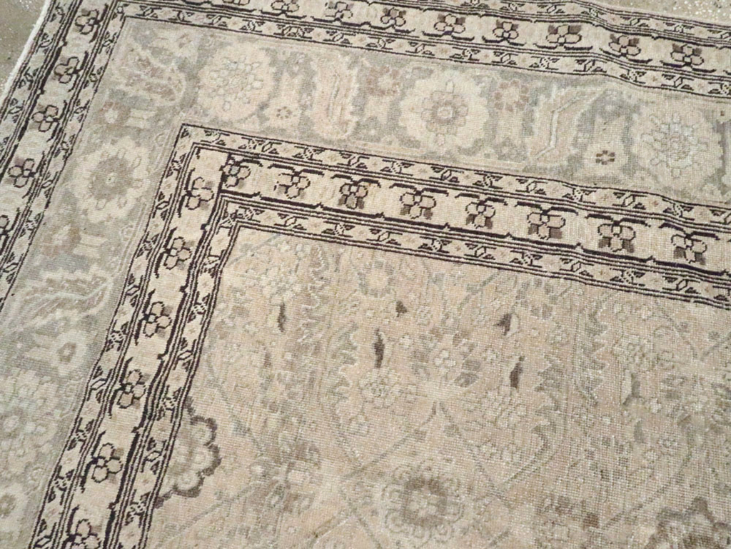 Antique Persian Tabriz Carpet, No.23756 - Galerie Shabab