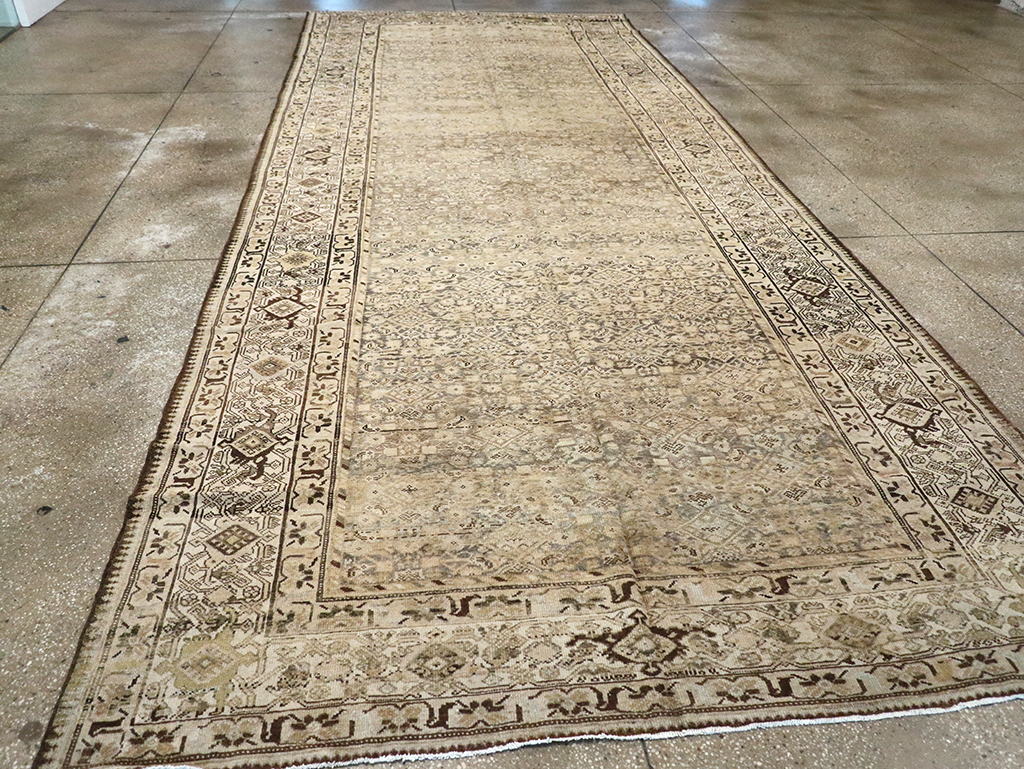 Vintage Persian Malayer Gallery Carpet, No.23764 - Galerie Shabab