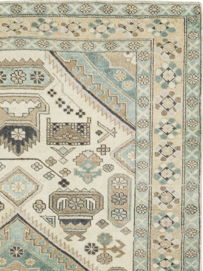 Vintage Persian Ardebil Rug, No.23782 - Galerie Shabab